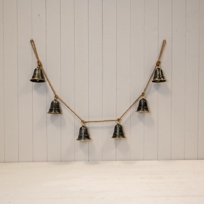 Hanging Bell Garland 135cm