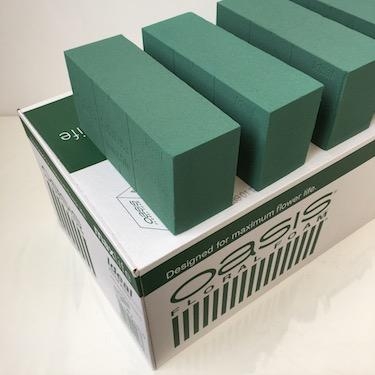 Oasis Maxlife Ideal Floral Foam Bricks (Box of 20 Bricks) - Wet Foam -  £14.99 - Inspirations Wholesale