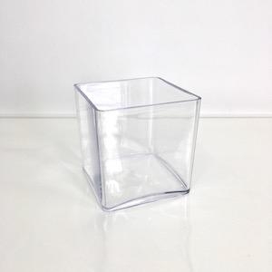 kighul stor At tilpasse sig Acrylic Cube Vase 10cm | Florist Wedding and Craft Supplies Ltd | Stoke On  Trent, Staffordshire