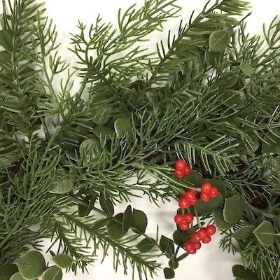 Euc Pine Berry Wreath 50cm