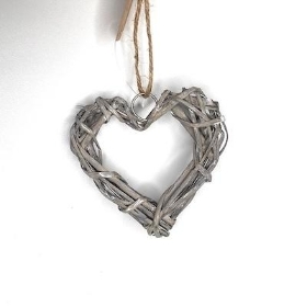 Willow Hanging Heart 10cm