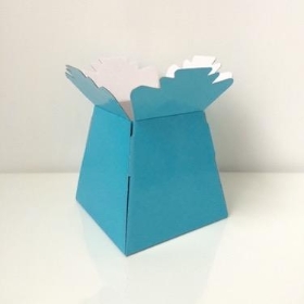 Blue Sweet Bouquet Box x 30