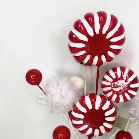 Berry & Pom Pom Pick 23cm