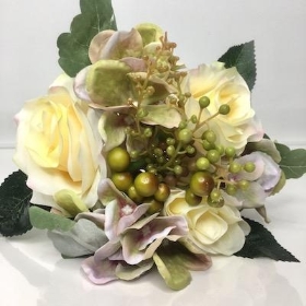 Ivory Rose And Berry Bundle 27cm