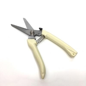 Cream Gardening Scissors 19.5cm