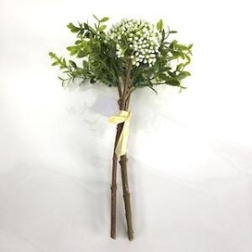 Ivory Berry And Foliage Bundle 28cm