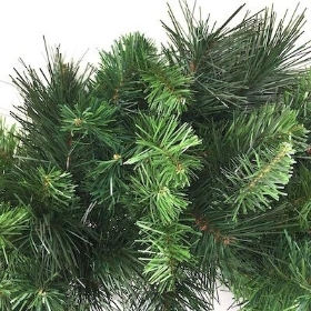 Green Deluxe Pine Wreath 60cm